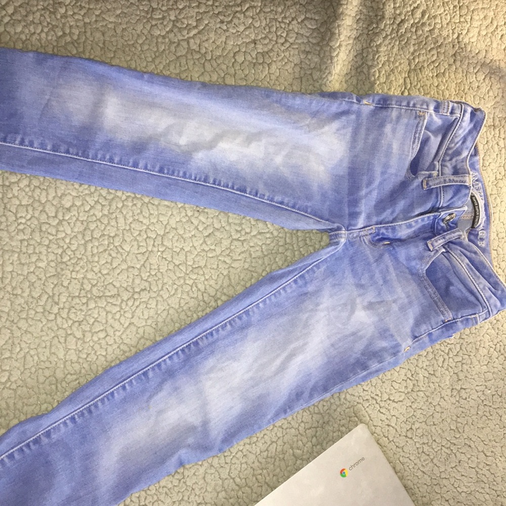 American eagle, size 00, low rise, light wash